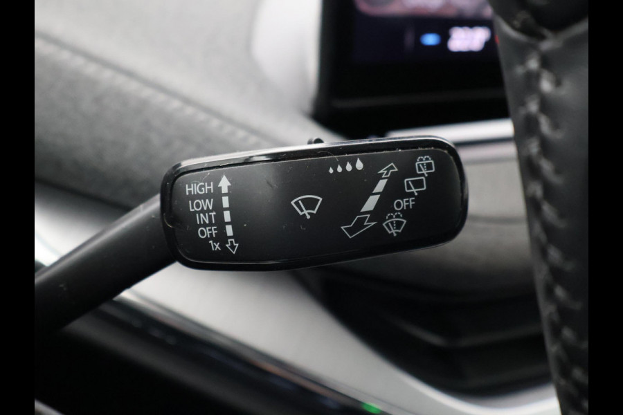 Škoda ENYAQ iV 60 + SFEERVERLICHTING | CAMERA | NAVIGATIE | APPLE CARPLAY | ANDROID AUTO | 19 INCH LMV