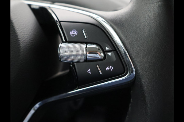 Škoda ENYAQ iV 60 + SFEERVERLICHTING | CAMERA | NAVIGATIE | APPLE CARPLAY | ANDROID AUTO | 19 INCH LMV