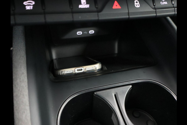 Škoda ENYAQ iV 60 + SFEERVERLICHTING | CAMERA | NAVIGATIE | APPLE CARPLAY | ANDROID AUTO | 19 INCH LMV