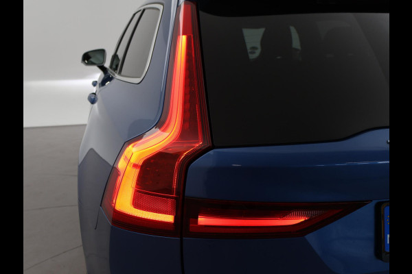 Volvo V90 2.0 T8 AWD 390 PK R-DESIGN + BOWERS & WILKINS | HEAD-UP | ELEK. TREKHAAK | INSCRIPTION BURSTING BLUE METALLIC