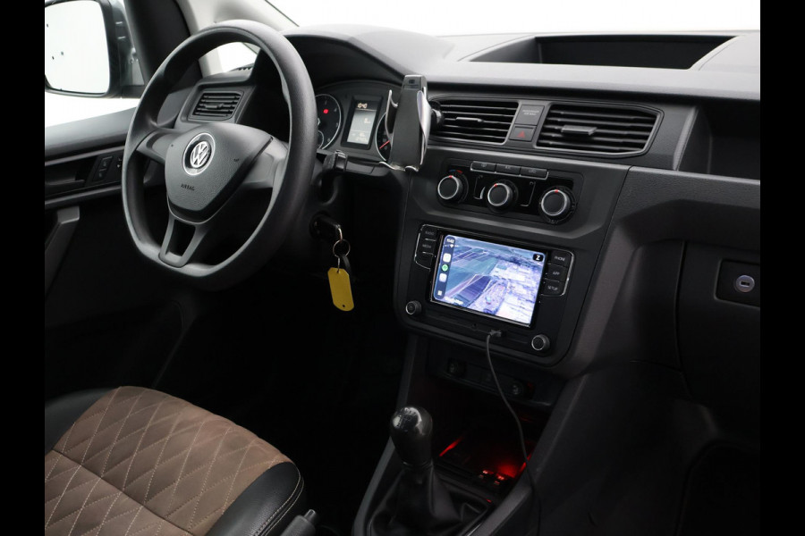 Volkswagen Caddy 2.0 TDI 180 PK + 18 INCH | VERLAAGD | BREMBO | APPLE CARPLAY | TREKHAAK | STOELVERWARMING