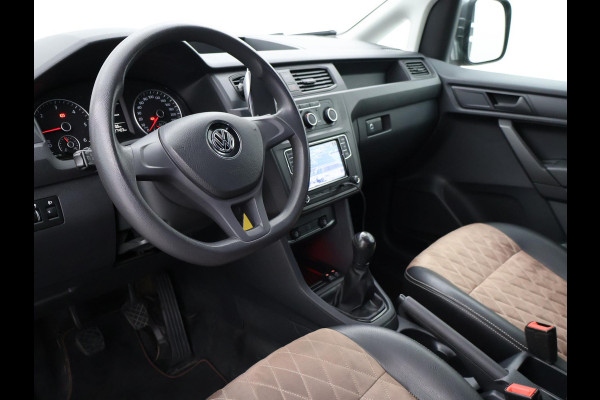 Volkswagen Caddy 2.0 TDI 180 PK + 18 INCH | VERLAAGD | BREMBO | APPLE CARPLAY | TREKHAAK | STOELVERWARMING
