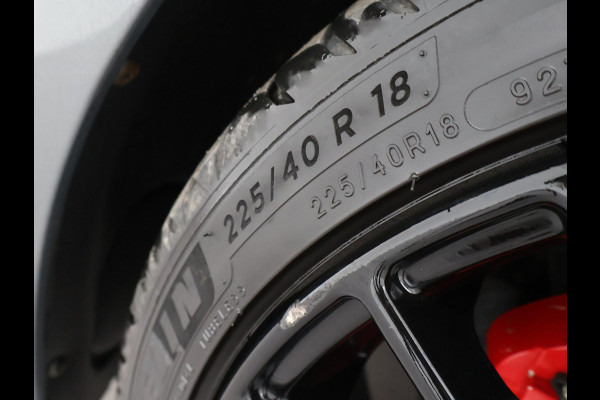 Volkswagen Caddy 2.0 TDI 180 PK + 18 INCH | VERLAAGD | BREMBO | APPLE CARPLAY | TREKHAAK | STOELVERWARMING