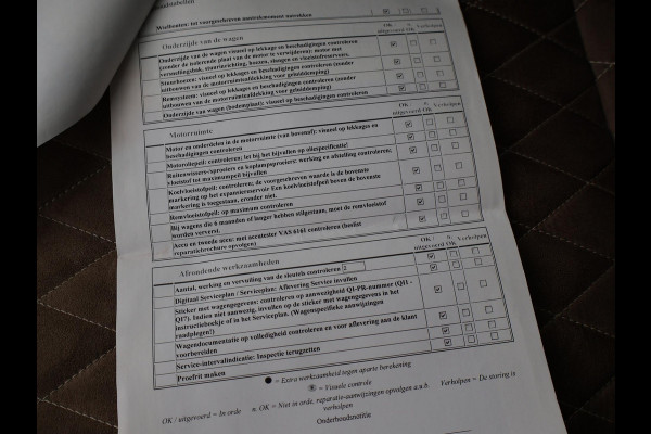 Volkswagen Caddy 2.0 TDI 180 PK + 18 INCH | VERLAAGD | BREMBO | APPLE CARPLAY | TREKHAAK | STOELVERWARMING