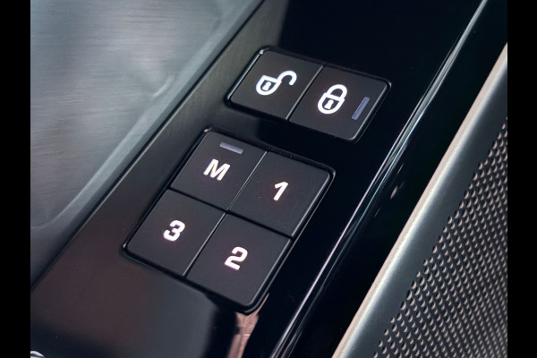 Land Rover Range Rover Velar 3.0 D275 AWD SE Panorama Meridian Dealer O.H