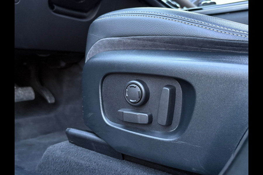 Land Rover Range Rover Velar 3.0 D275 AWD SE Panorama Meridian Dealer O.H