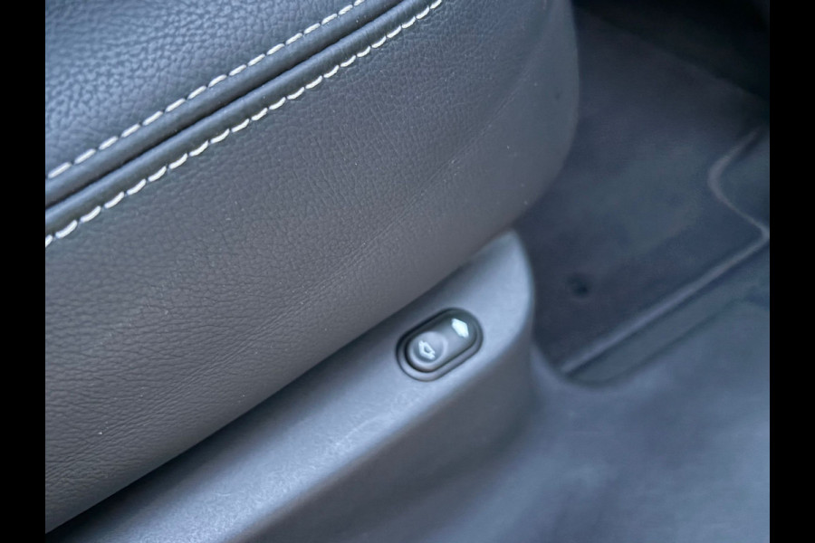 Land Rover Range Rover Velar 3.0 D275 AWD SE Panorama Meridian Dealer O.H