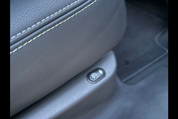 Land Rover Range Rover Velar 3.0 D275 AWD SE Panorama Meridian Dealer O.H