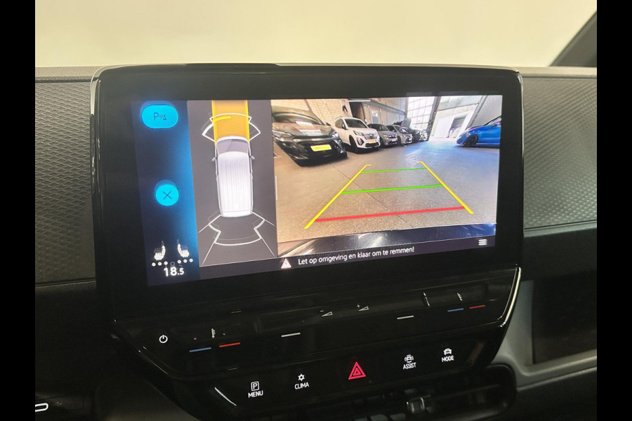 Volkswagen ID. Buzz Cargo 77 kWh Nieuwprijs €71233! Airco Navi Wireless Carplay IQ Light 20" LM Velgen Adaptive Cruise Control PDC VA + Camera Stoelverwarming Voorruit verwarming 3-Zits