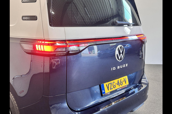 Volkswagen ID. Buzz Cargo 77 kWh Nieuwprijs €71233! Airco Navi Wireless Carplay IQ Light 20" LM Velgen Adaptive Cruise Control PDC VA + Camera Stoelverwarming Voorruit verwarming 3-Zits