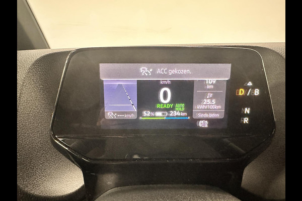 Volkswagen ID. Buzz Cargo 77 kWh Nieuwprijs €71233! Airco Navi Wireless Carplay IQ Light 20" LM Velgen Adaptive Cruise Control PDC VA + Camera Stoelverwarming Voorruit verwarming 3-Zits