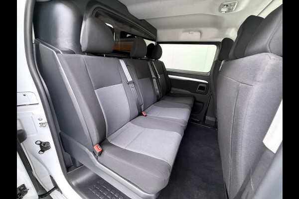 Opel Vivaro 2.0D 145PK L3 Dubbele Cabine 6-Persoons Trekhaak Euro 6 Airco Navi Apple Carplay Android Auto Cruise Control Bluetooth Pdc Betonplex Lat om lat Achterdeuren DAB Privacy Glas 1e Eigenaar Origineel Nederlandse Auto Dealeronderhouden