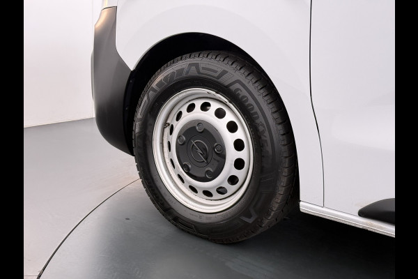 Opel Vivaro 2.0D 145PK L3 Dubbele Cabine 6-Persoons Trekhaak Euro 6 Airco Navi Apple Carplay Android Auto Cruise Control Bluetooth Pdc Betonplex Lat om lat Achterdeuren DAB Privacy Glas 1e Eigenaar Origineel Nederlandse Auto Dealeronderhouden