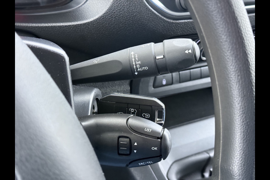 Opel Vivaro 2.0D 145PK L3 Dubbele Cabine 6-Persoons Trekhaak Euro 6 Airco Navi Apple Carplay Android Auto Cruise Control Bluetooth Pdc Betonplex Lat om lat Achterdeuren DAB Privacy Glas 1e Eigenaar Origineel Nederlandse Auto Dealeronderhouden