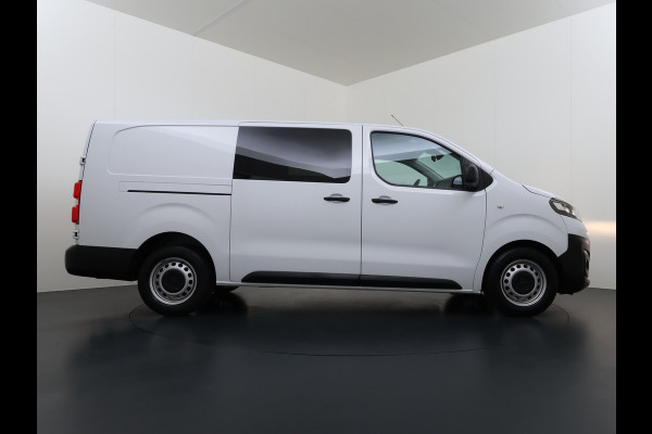 Opel Vivaro 2.0D 145PK L3 Dubbele Cabine 6-Persoons Trekhaak Euro 6 Airco Navi Apple Carplay Android Auto Cruise Control Bluetooth Pdc Betonplex Lat om lat Achterdeuren DAB Privacy Glas 1e Eigenaar Origineel Nederlandse Auto Dealeronderhouden