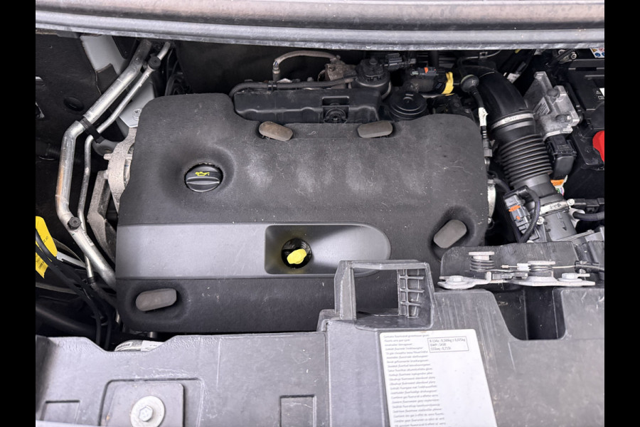 Opel Vivaro 2.0D 145PK L3 Dubbele Cabine 6-Persoons Trekhaak Euro 6 Airco Navi Apple Carplay Android Auto Cruise Control Bluetooth Pdc Betonplex Lat om lat Achterdeuren DAB Privacy Glas 1e Eigenaar Origineel Nederlandse Auto Dealeronderhouden