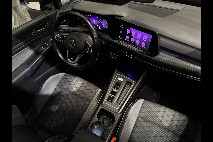 Volkswagen Golf 1.5 eTSI 3x R-Line|PANORAMA|IQ LIGHTS|BLINDSPOT|BOMVOL