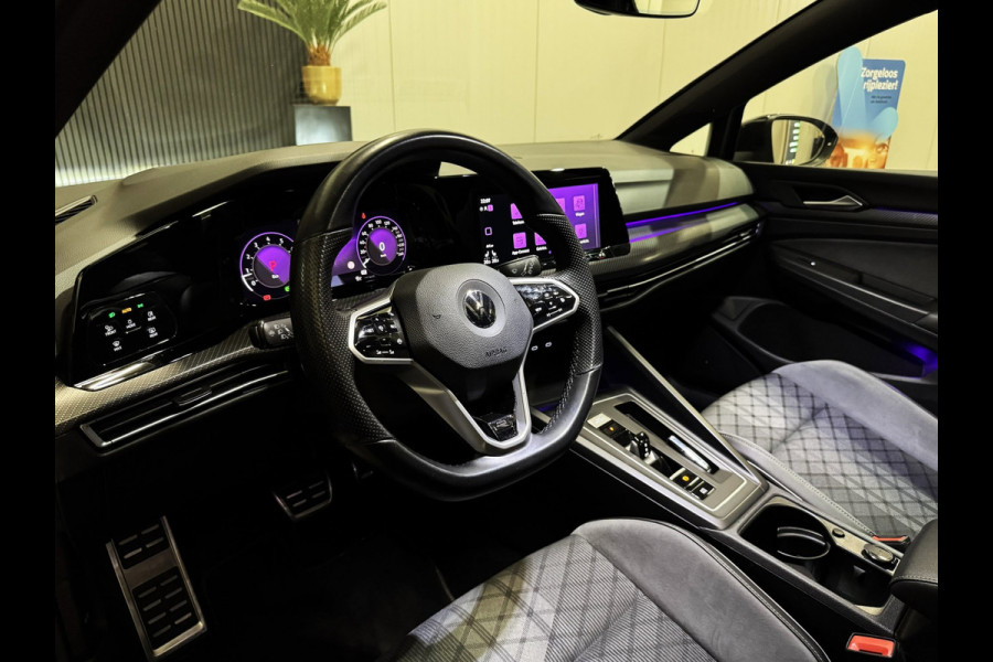 Volkswagen Golf 1.5 eTSI 3x R-Line|PANORAMA|IQ LIGHTS|BLINDSPOT|BOMVOL