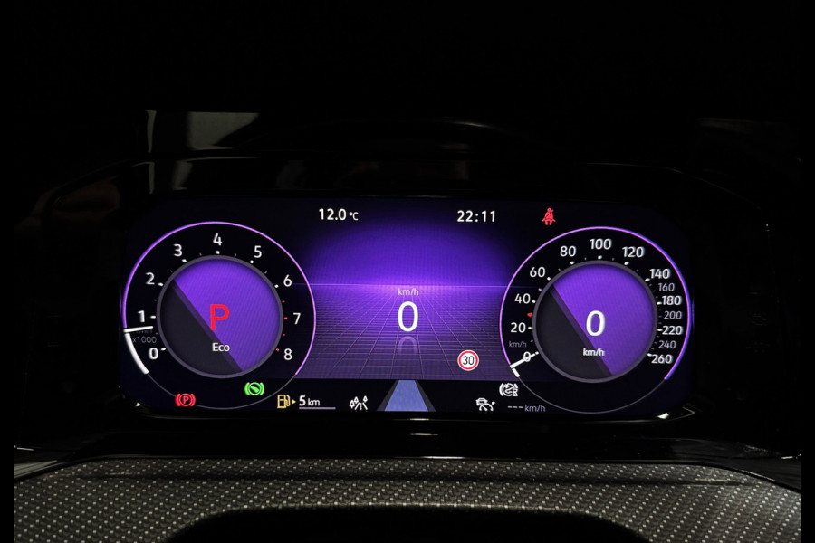 Volkswagen Golf 1.5 eTSI 3x R-Line|PANORAMA|IQ LIGHTS|BLINDSPOT|BOMVOL