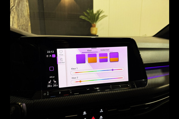 Volkswagen Golf 1.5 eTSI 3x R-Line|PANORAMA|IQ LIGHTS|BLINDSPOT|BOMVOL