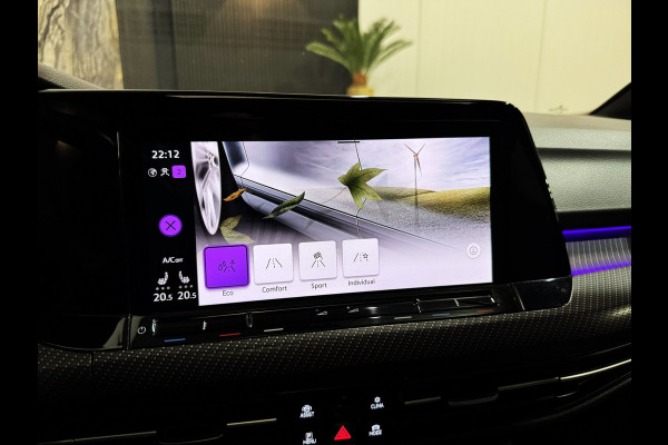 Volkswagen Golf 1.5 eTSI 3x R-Line|PANORAMA|IQ LIGHTS|BLINDSPOT|BOMVOL