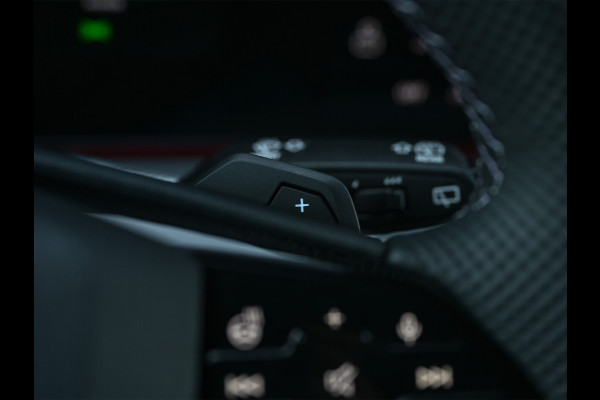 Audi Q5 Sportback 2.0 TFSI e-hybrid quattro S edition Competition 367pk | Stoel massage | Tech pro | Luchtvering | 5jaar fabrieksgarantie | Trekhaak | B&O sound | Head-up | Adaptive cruise | 360 camera | Passagiers display