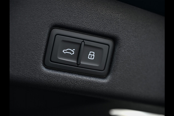 Audi Q5 Sportback 2.0 TFSI e-hybrid quattro S edition Competition 367pk | Stoel massage | Tech pro | Luchtvering | 5jaar fabrieksgarantie | Trekhaak | B&O sound | Head-up | Adaptive cruise | 360 camera | Passagiers display