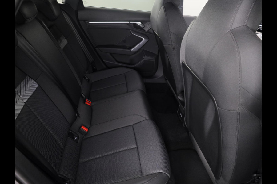 Audi A3 Limousine 35 TFSI Advanced edition 150pk | Navigatie | Parkeersensoren voor en achter | Apple carplay-/ Android auto | Led koplampen |
