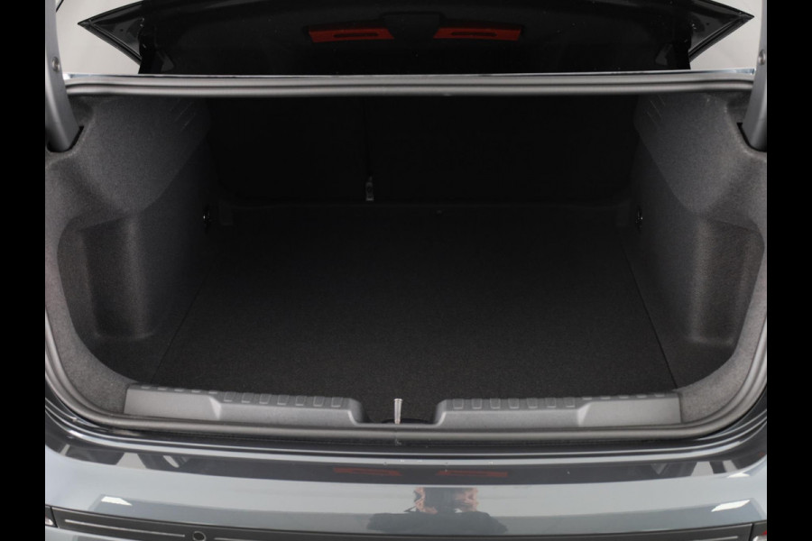 Audi A3 Limousine 35 TFSI Advanced edition 150pk | Navigatie | Parkeersensoren voor en achter | Apple carplay-/ Android auto | Led koplampen |