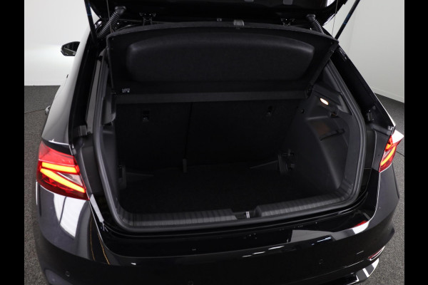 Škoda Fabia 1.0 TSI Monte Carlo 115pk DSG-7 | Led Matrix | 18 inch | Navigatiepakket | Adaptive Cruise Control | Stoelverwarming