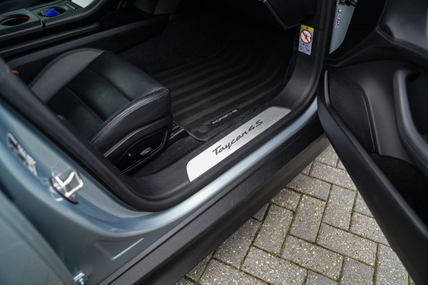Porsche Taycan 4S 79 kWh | Panorama sunroof | 360 camera | Luchtvering | Innodrive | Dealer onderhouden | Luxe Leder | SPORT | LED