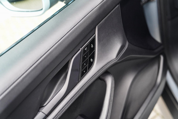 Porsche Taycan 4S 79 kWh | Panorama sunroof | 360 camera | Luchtvering | Innodrive | Dealer onderhouden | Luxe Leder | SPORT | LED