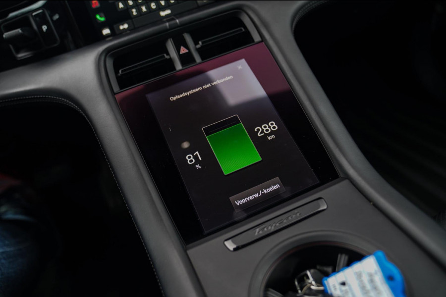 Porsche Taycan 4S 79 kWh | Panorama sunroof | 360 camera | Luchtvering | Innodrive | Dealer onderhouden | Luxe Leder | SPORT | LED