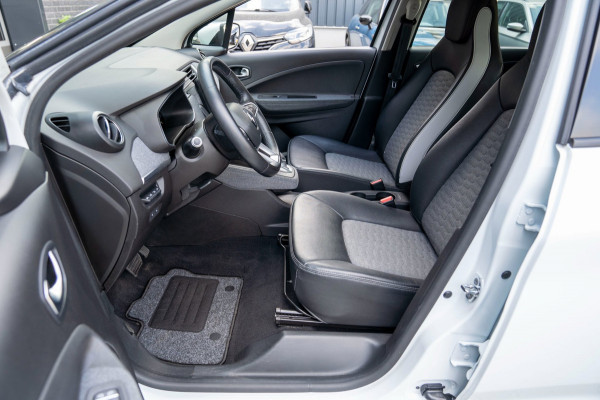 Renault ZOE R135 Intens 52 kWh | Prijs rijklaar incl. 12 mnd garantie | Camera Navi Apple/Android carplay Stuur/Stoelverw