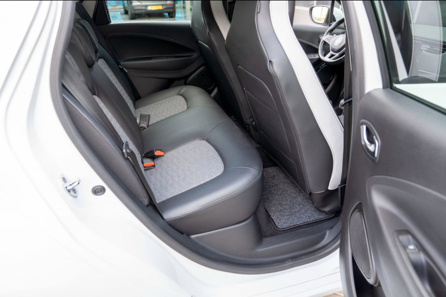 Renault ZOE R135 Intens 52 kWh | Prijs rijklaar incl. 12 mnd garantie | Camera Navi Apple/Android carplay Stuur/Stoelverw