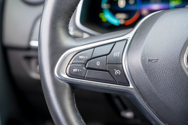 Renault ZOE R135 Intens 52 kWh | Prijs rijklaar incl. 12 mnd garantie | Camera Navi Apple/Android carplay Stuur/Stoelverw