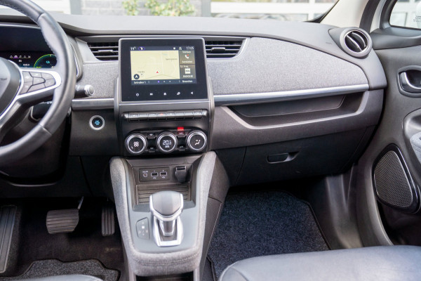 Renault ZOE R135 Intens 52 kWh | Prijs rijklaar incl. 12 mnd garantie | Camera Navi Apple/Android carplay Stuur/Stoelverw
