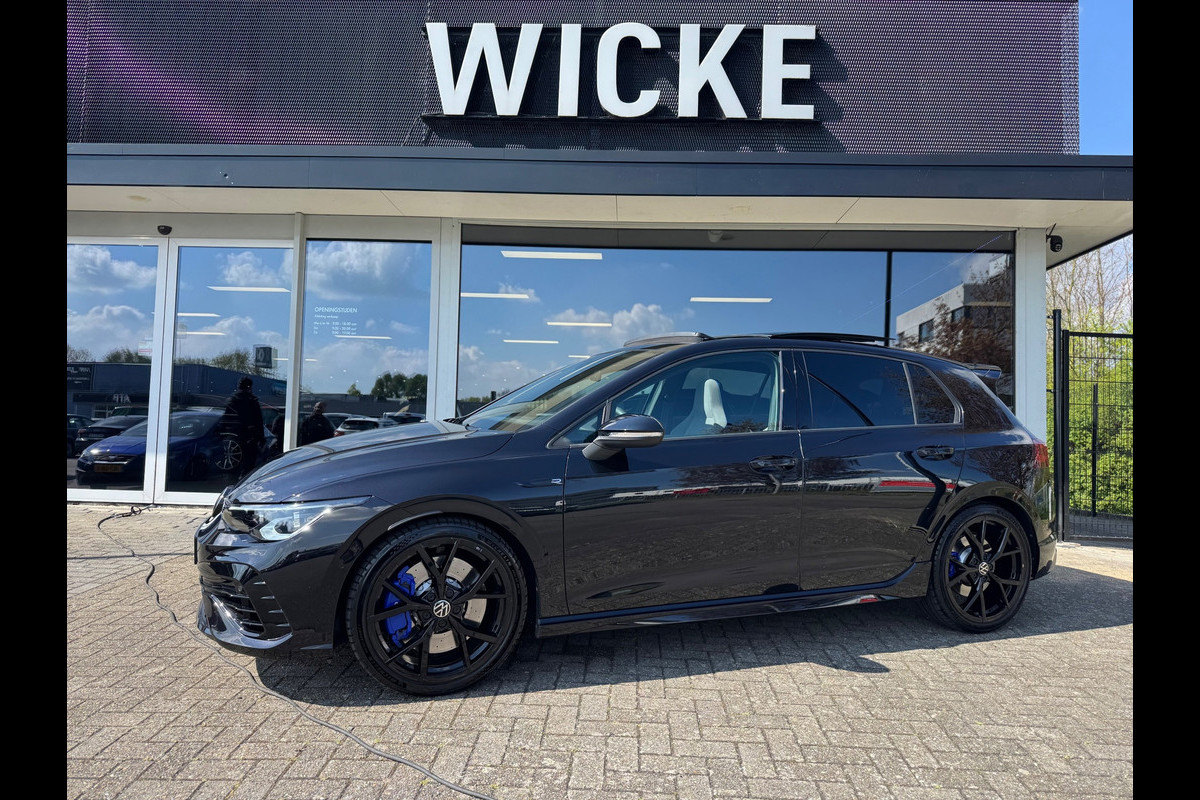 Volkswagen Golf 2.0 TSI R 4Motion DSG Pano AKRA IQ HUD Drift modes