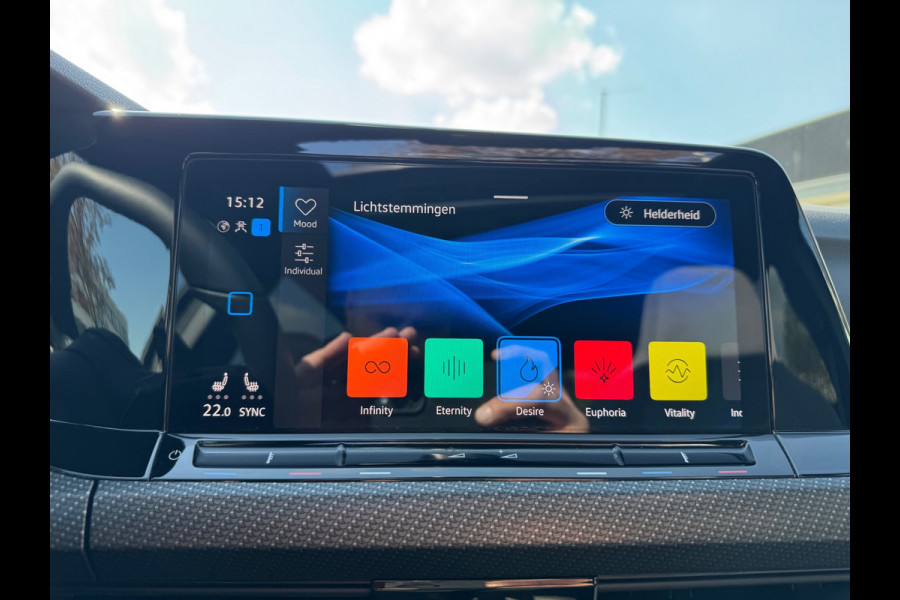 Volkswagen Golf 2.0 TSI R 4Motion DSG Pano AKRA IQ HUD Drift modes