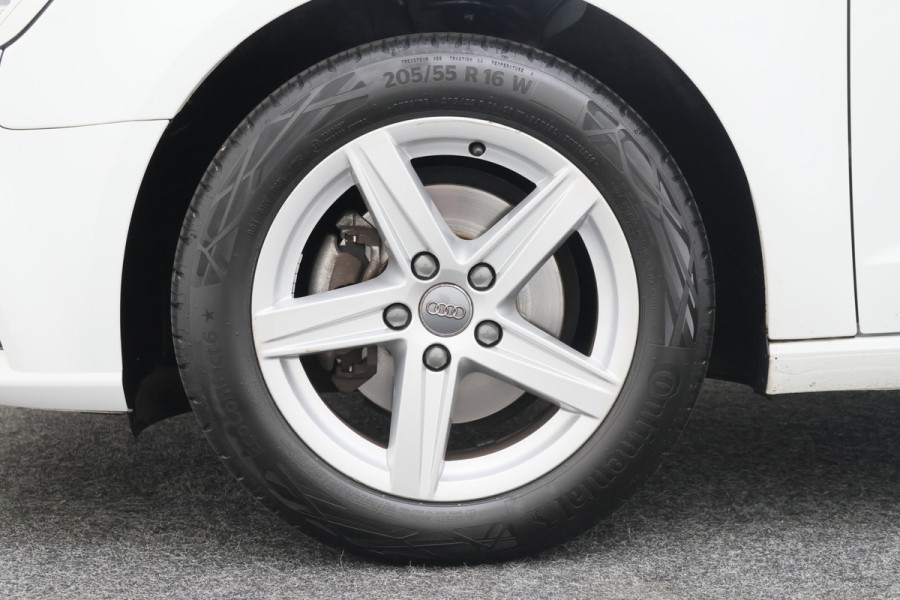 Audi A3 Sportback 30 TFSI Pro Line Eerste Eigenaar, 5-Deurs, Airco, Cruise, Navigatie, Bluetooth, PDC, 16''