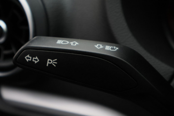 Audi A3 Sportback 30 TFSI Pro Line Eerste Eigenaar, 5-Deurs, Airco, Cruise, Navigatie, Bluetooth, PDC, 16''