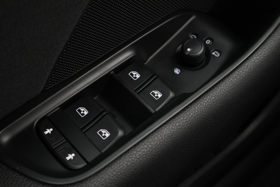 Audi A3 Sportback 30 TFSI Pro Line Eerste Eigenaar, 5-Deurs, Airco, Cruise, Navigatie, Bluetooth, PDC, 16''