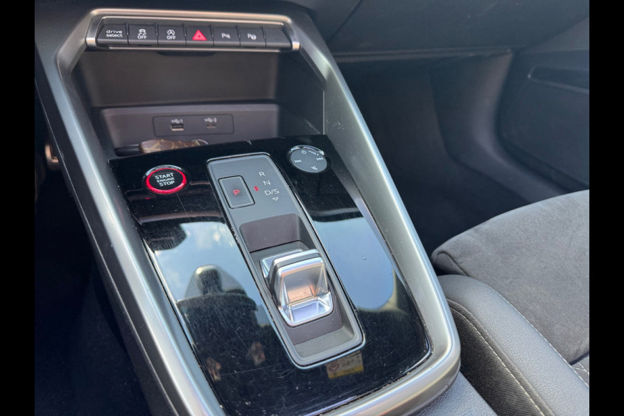 Audi A3 Sportback 2.0 TFSI S3 quattro Edition One Pano Memory HUD