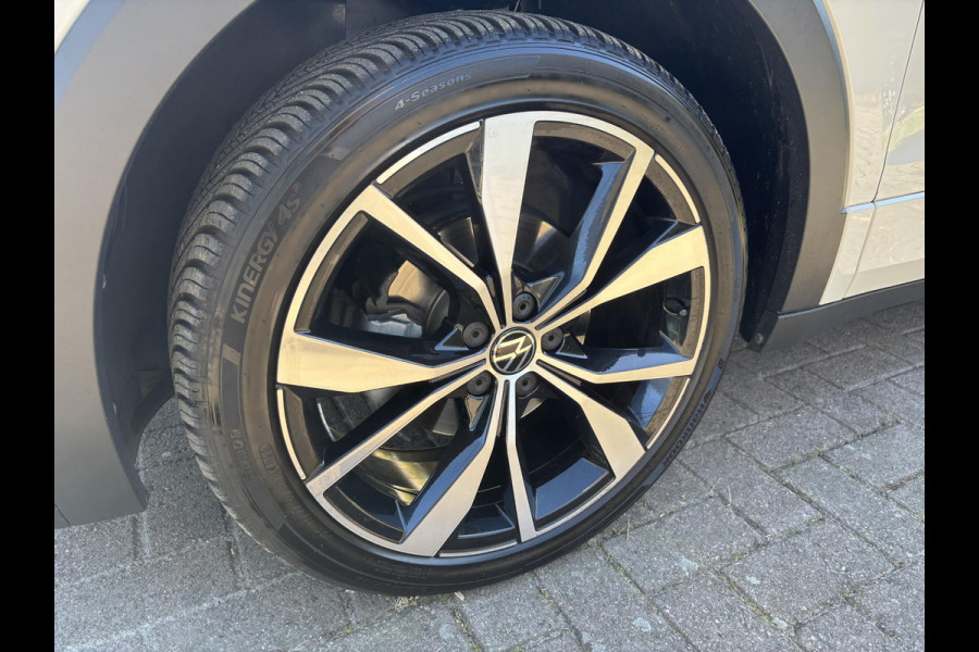 Volkswagen T-Cross 1.5 TSI R-Line Edition 150pk | Camera | Adaptive Cruise | Stoelverwarming | Climate Control | CarPlay