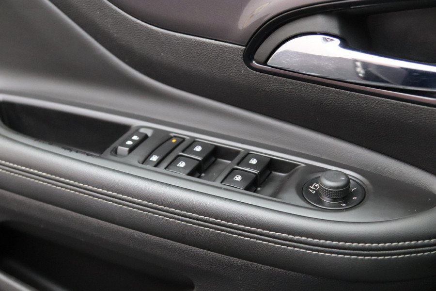 Opel Mokka X 1.4 Turbo Automaat Innovation, Leder, Stoelverwarming, Trekhaak, Comfortstoelen, Camera