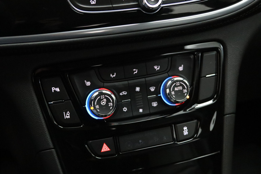Opel Mokka X 1.4 Turbo Automaat Innovation, Leder, Stoelverwarming, Trekhaak, Comfortstoelen, Camera