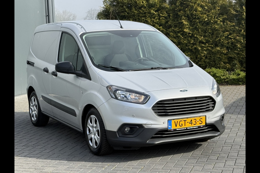 Ford Transit Courier 1.5 TDCI / 1e EIGENAAR / 54.515 KM ! / AIRCO / PDC / NAVI / DAB