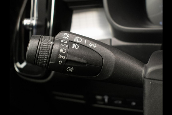 Volvo XC40 1.5 T4 Recharge Inscription Expression (APPLE CARPLAY,NAVI,LED,SPORTSTOELEN,PDC,LM VELGEN,NETTE STAAT)