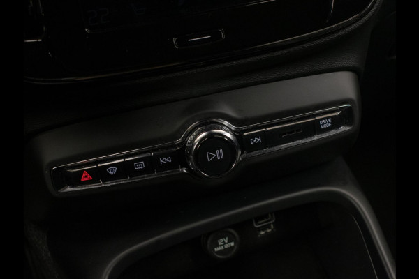 Volvo XC40 1.5 T4 Recharge Inscription Expression (APPLE CARPLAY,NAVI,LED,SPORTSTOELEN,PDC,LM VELGEN,NETTE STAAT)