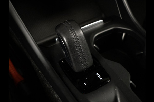 Volvo XC40 1.5 T4 Recharge Inscription Expression (APPLE CARPLAY,NAVI,LED,SPORTSTOELEN,PDC,LM VELGEN,NETTE STAAT)
